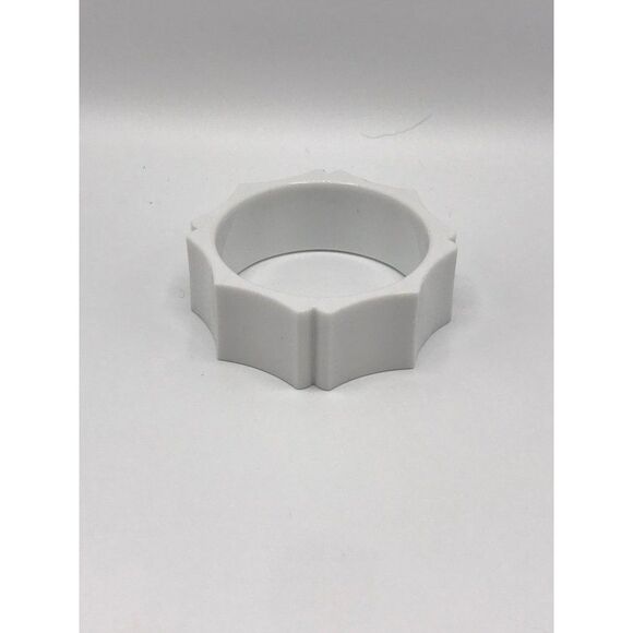 Vintage geometric white acrylic bangle bracelet 8” EVC - Picture 3 of 4